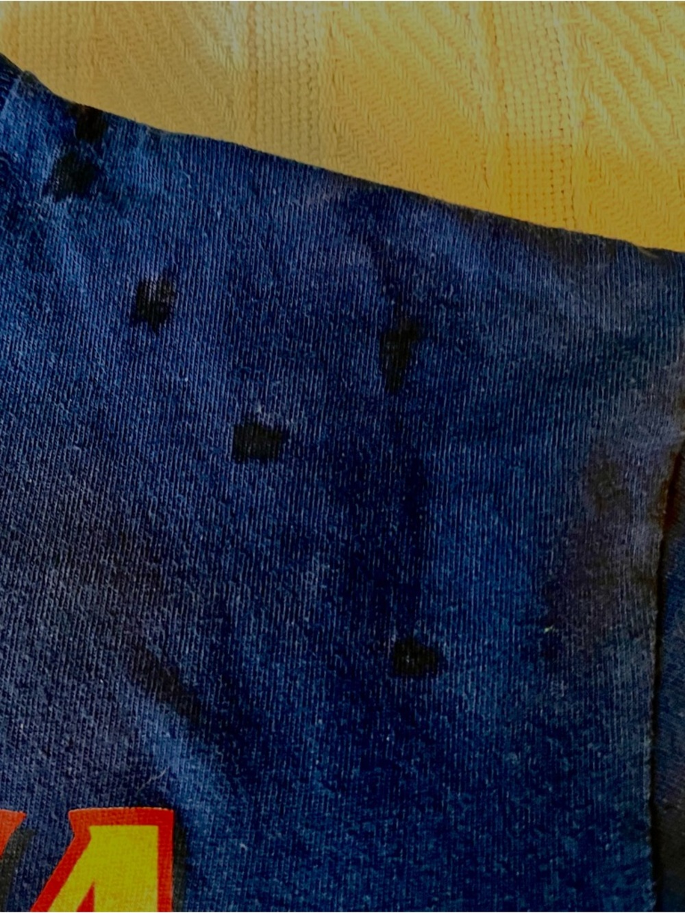 InuYasha Graphic Tee - Navy Blue with Red Green Yellow Print Japanese Manga - Picture 2 of 8